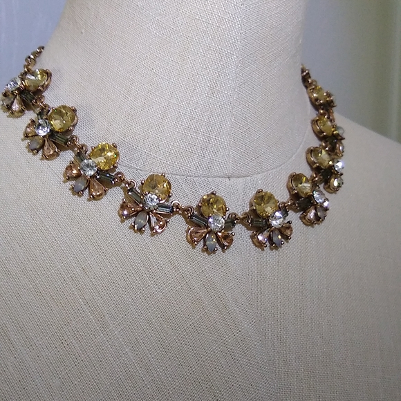 Banana Republic Statement Necklace - Picture 3 of 7